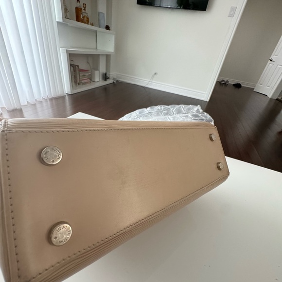 LOUIS VUITTON EPI BREA MM W STRAP LIKE NEW SILVERHARDWARE BLUSH PINK - Picture 10 of 10